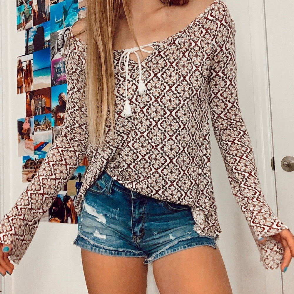 beach vibes long sleeve shirt! 🌊🥰